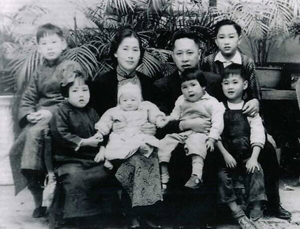△1939年,叶挺全家合影