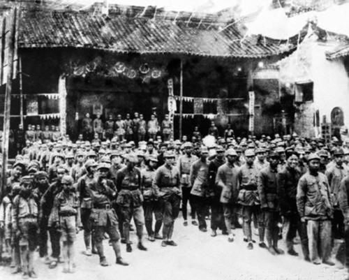 △1938年4月,新四军第二支队集中在皖南歙县岩寺进行整编。