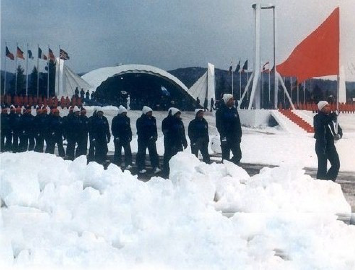 △1980年,中国代表团首次参加冬奥会